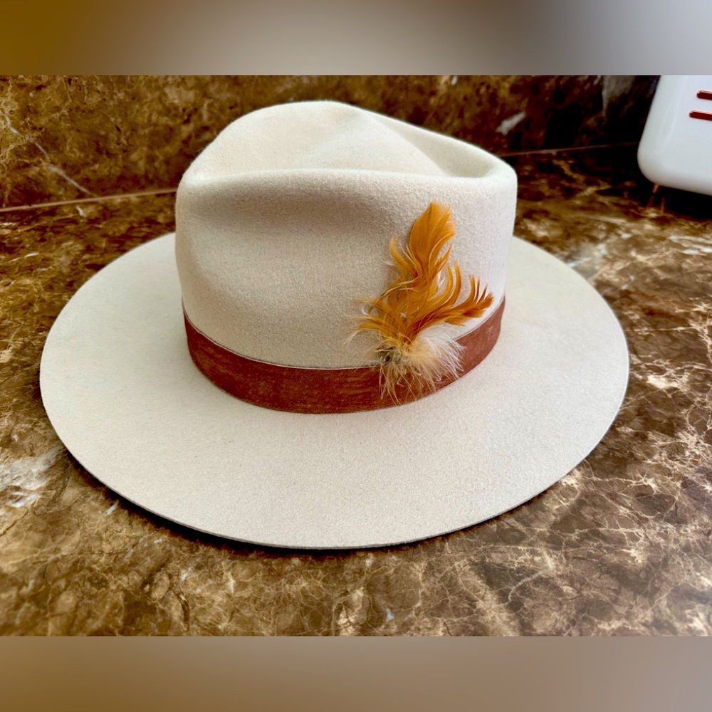 Gigi Pip Miller Fedora Ivory M/L 59